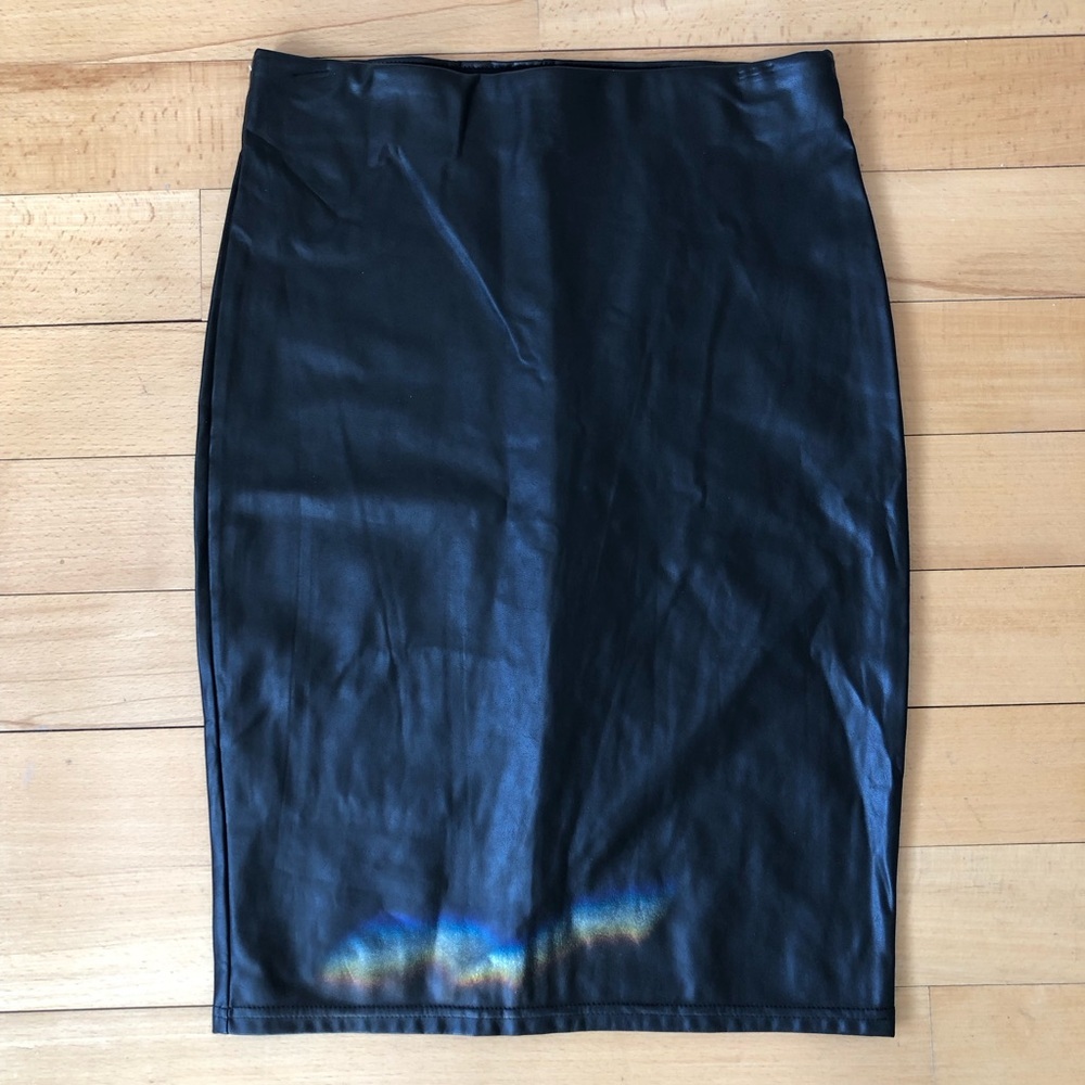 Aritzia Babaton Black Vegan Faux Leather Body Con Pencil Skirt M